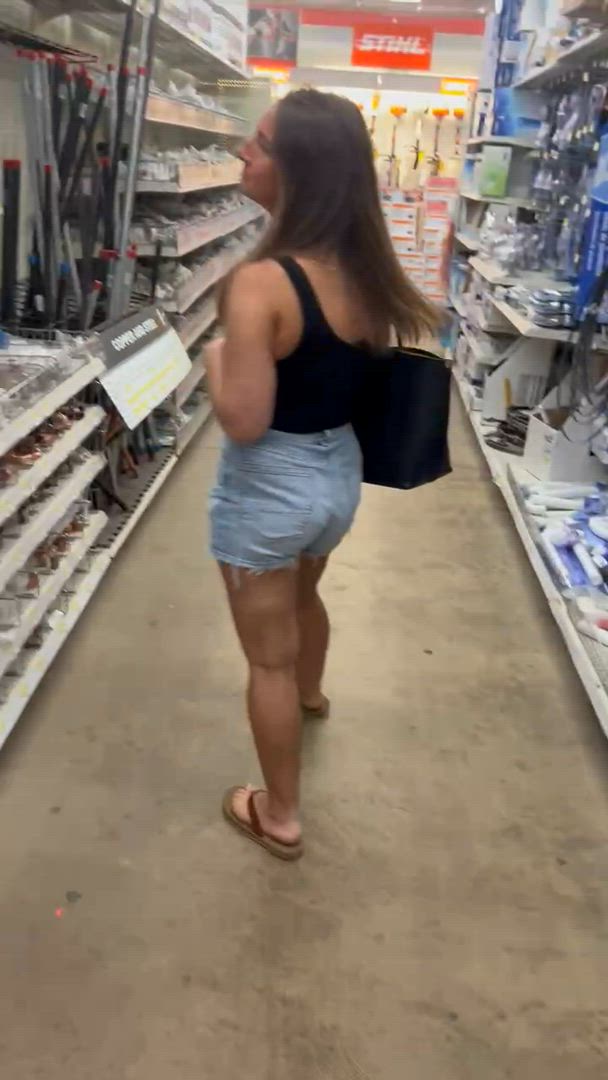 Secretmilf84 <strong>@lovefamilyties</strong> in onlyfans big ass cute porn video