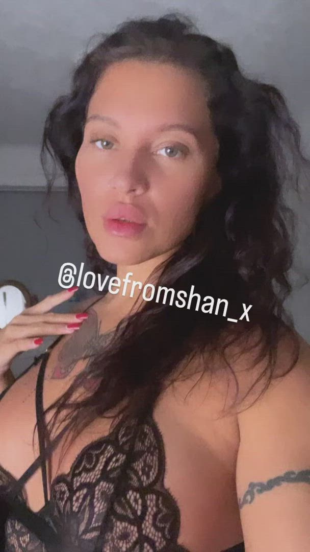 Shannonmarie12 <strong>@lovefromshan_x</strong> in porn video
