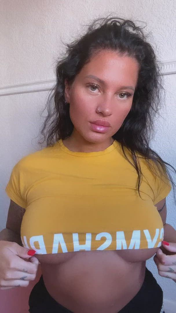 Shannonmarie12 <strong>@lovefromshan_x</strong> in porn video