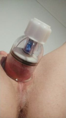 Silly Lilly <strong>@sillylilly_xxx</strong> in clit pump labia pussy porn video