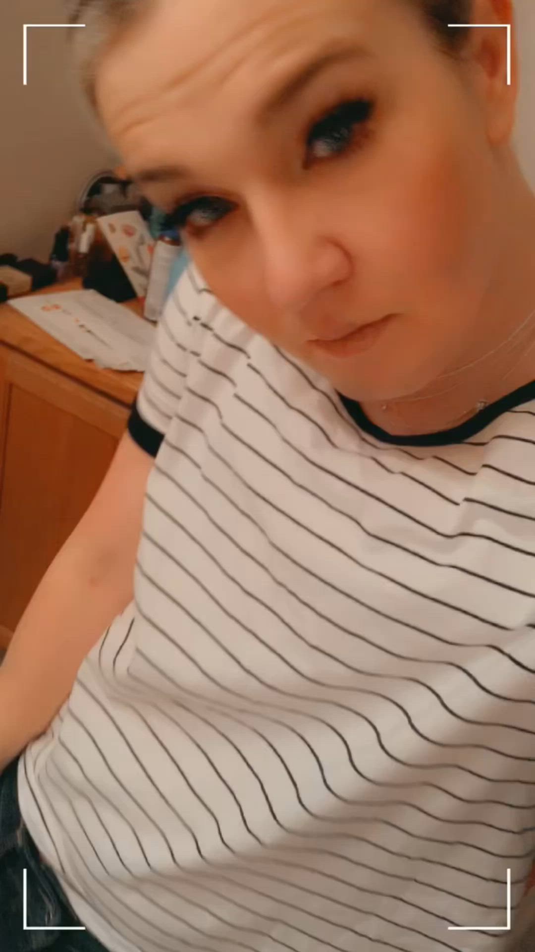 Sissy faggot <strong>@kayleighcoxx84</strong> in porn video