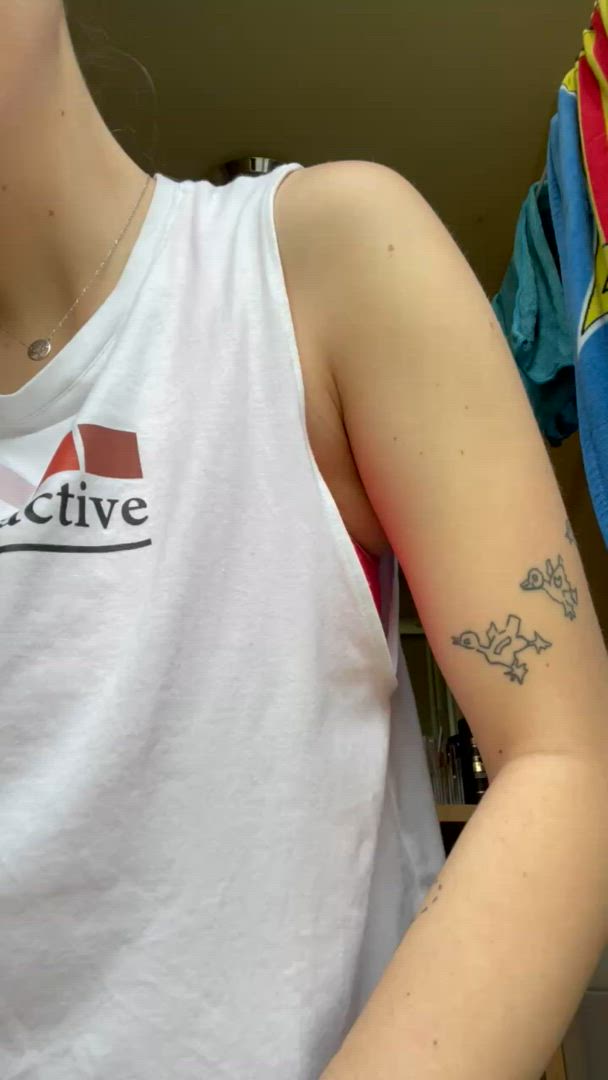 Snobunnie <strong>@snoobunniee</strong> in hairy armpits sports bra sfw porn video