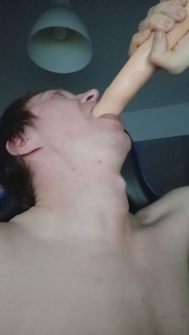 Starhere <strong>@dttherien</strong> in deepthroat sex toy solo porn video
