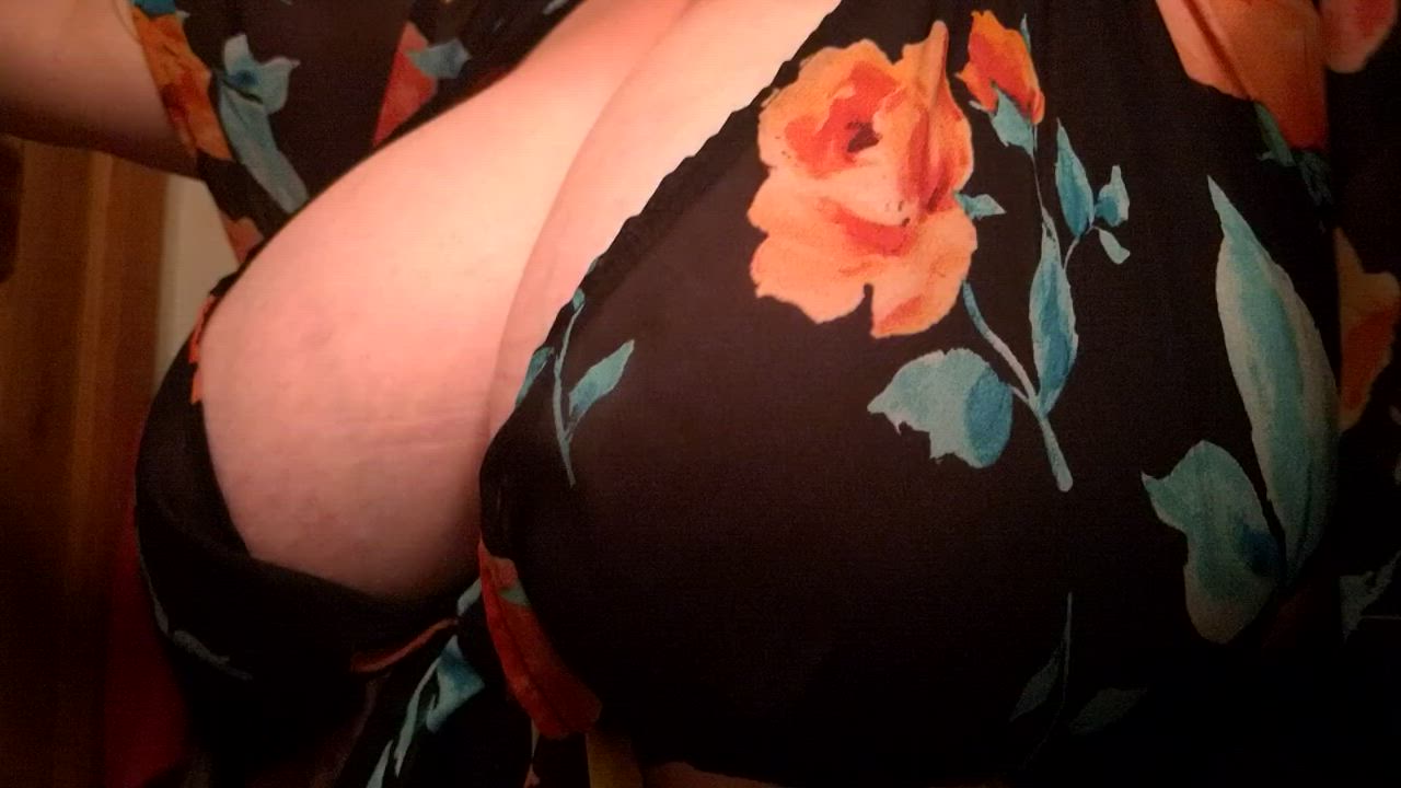 Stella peaches <strong>@stellapeaches</strong> in tits bouncing big tits porn video