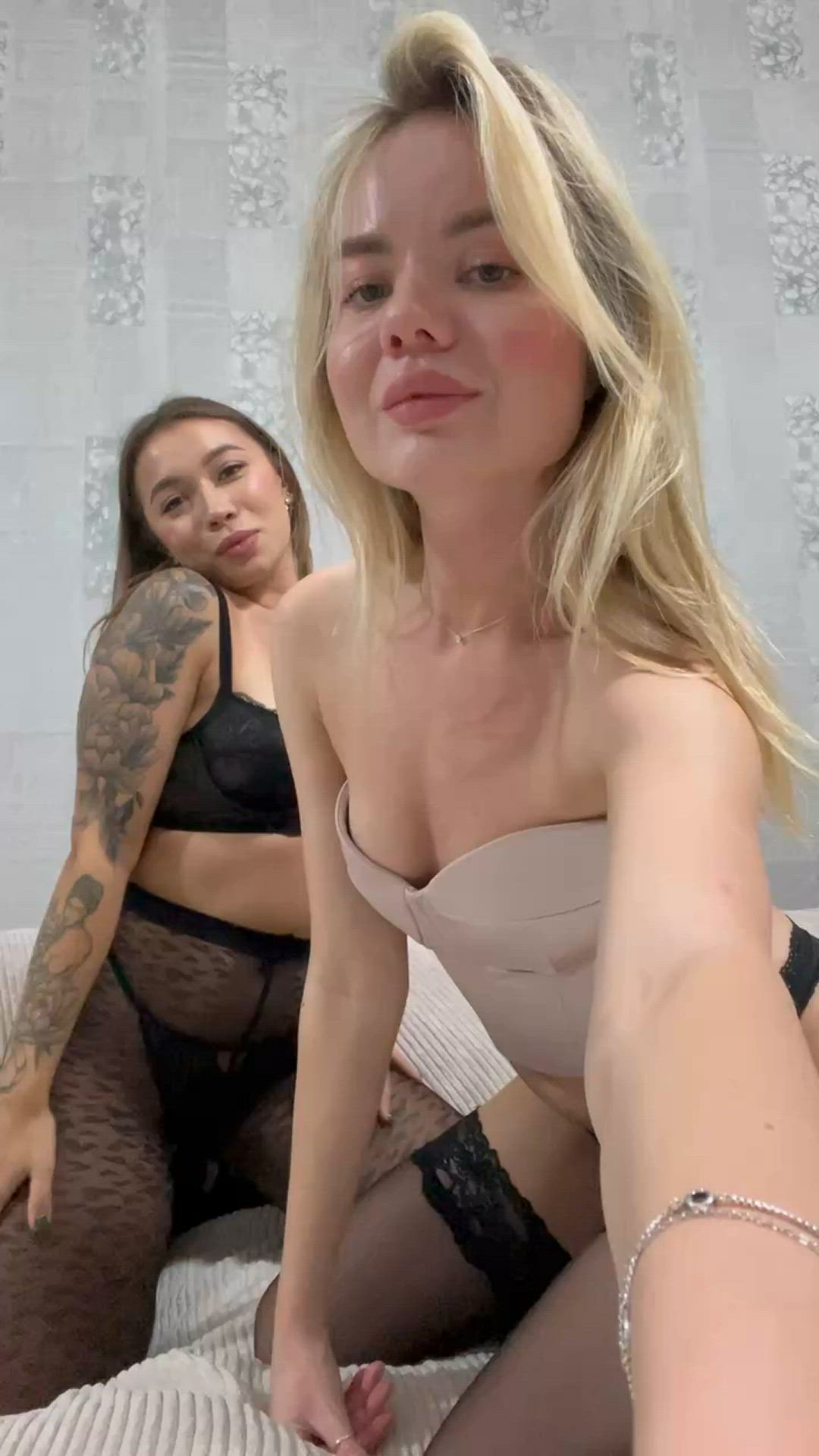 Sweetpolly <strong>@sweet.polly</strong> in brunette big ass blonde porn video