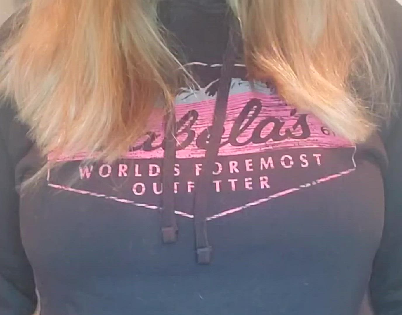 Tess <strong>@yourhighness87</strong> in big tits milf porn video