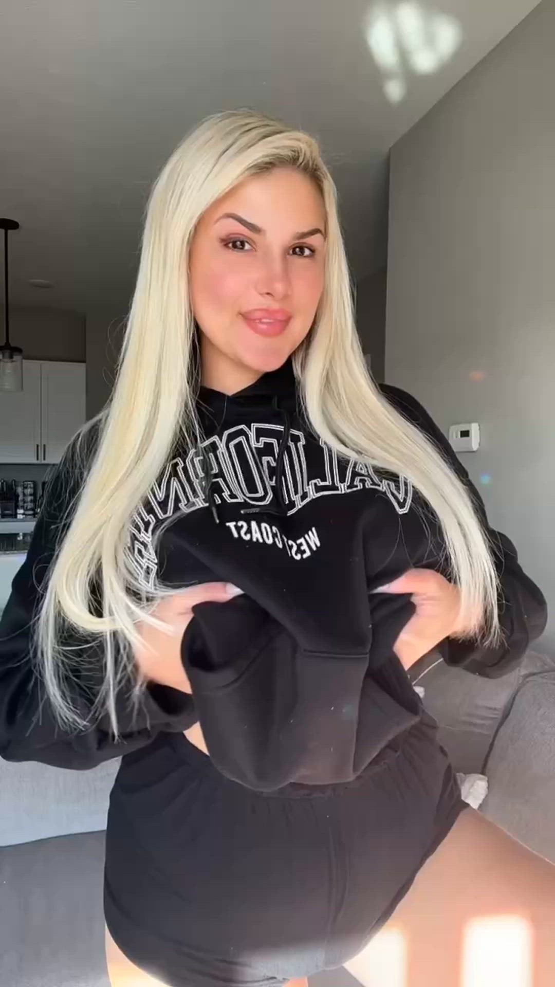 Thatbrazilianblonde <strong>@thatbrazilianblonde</strong> in big tits blonde boobs porn video