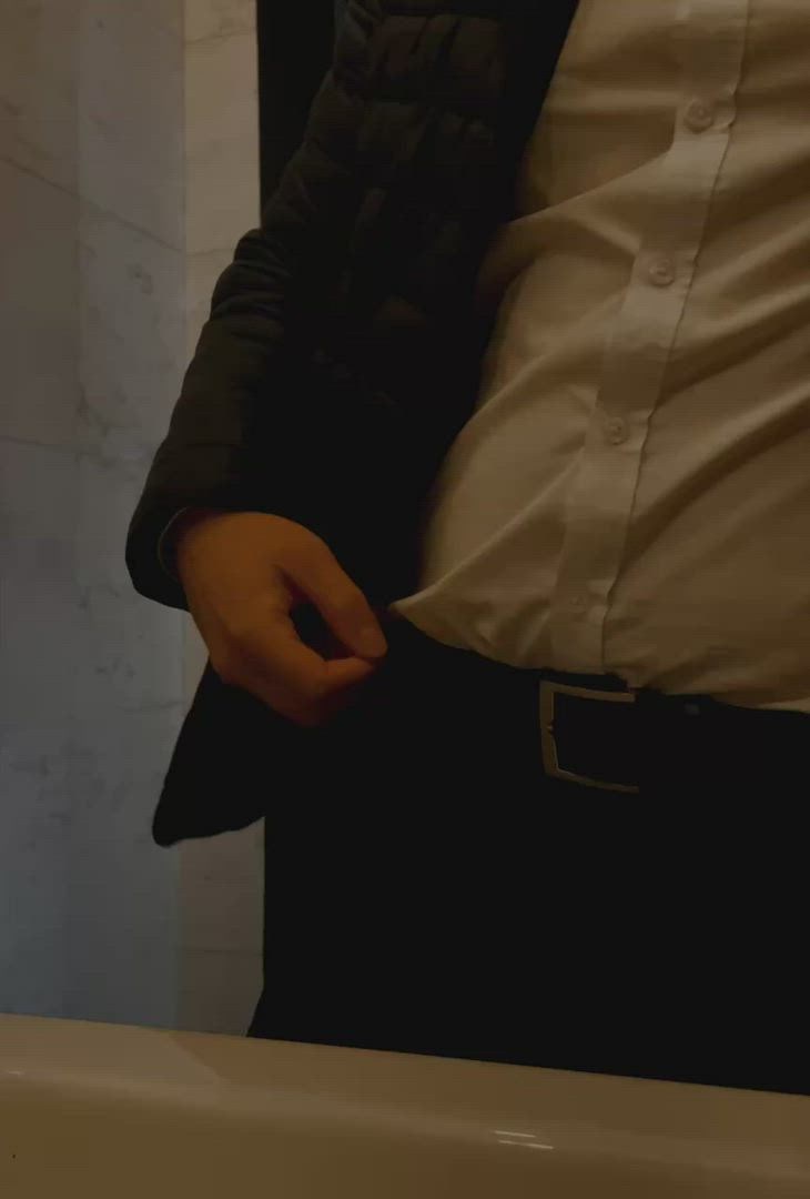 Themanonsuit <strong>@themanonsuitfree</strong> in adultmembersites belt spanking big dick bathroom onlyfans office porn video