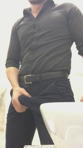 Themanonsuit <strong>@themanonsuitfree</strong> in justforfans big dick grabbing porn video