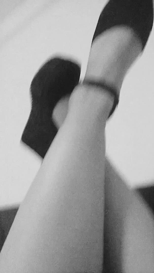 Thicksophia <strong>@curvyspicylatina</strong> in fetish feet heels porn video