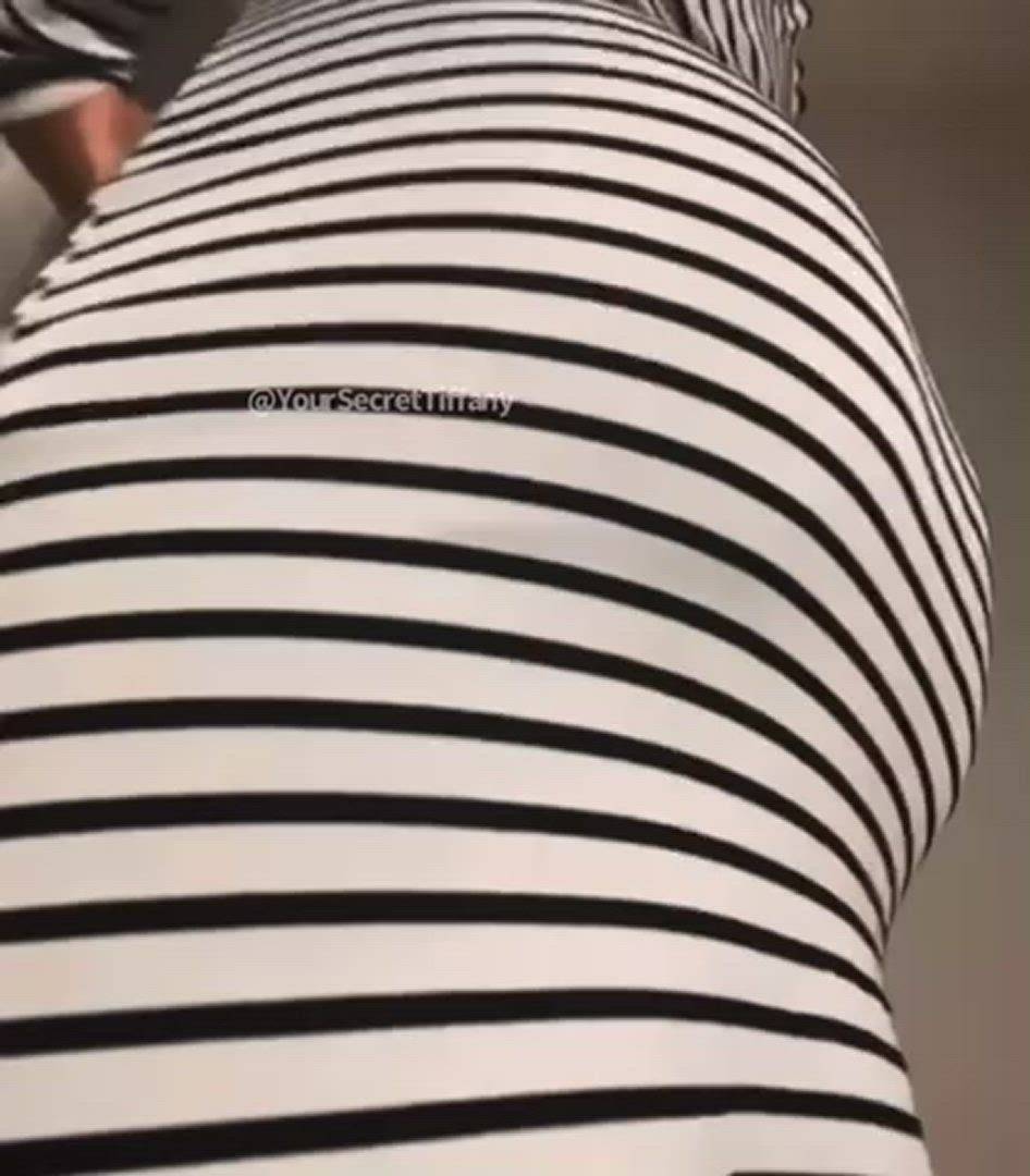 Tiffany  <strong>@yoursecrettiffany</strong> in clapping spread ass bouncing asshole porn video