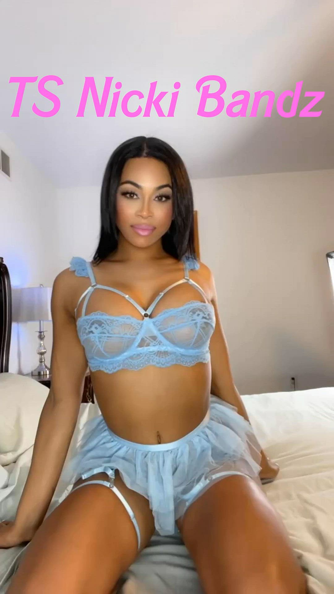 TS Nicki Bandz  <strong>@realnickibandz</strong> in big dick amateur ass porn video