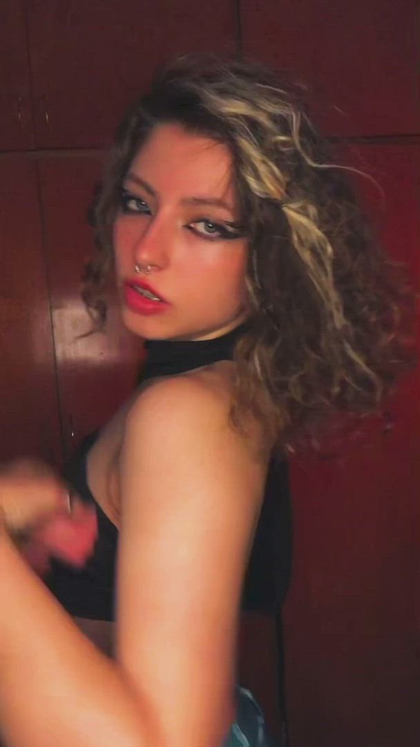 Vanessa Gem <strong>@vanessagem</strong> in porn video