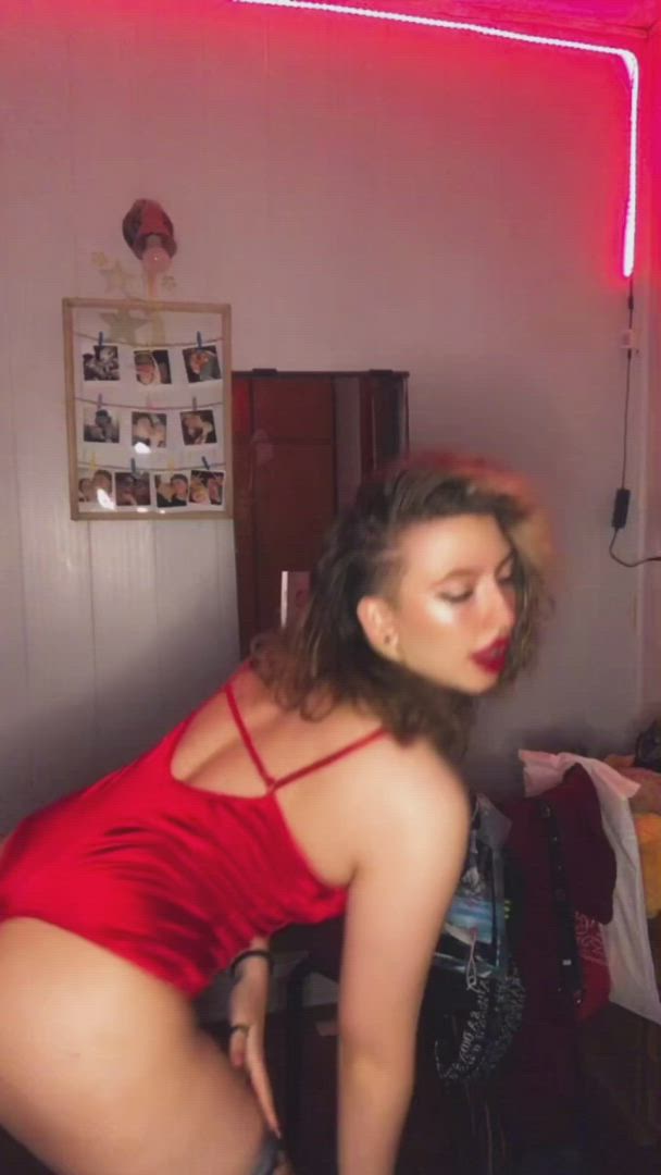 Vanessa Gem <strong>@vanessagem</strong> in porn video
