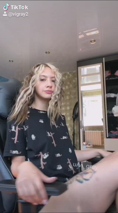 Vi Gray <strong>@vii_queen</strong> in throat fuck gamer girl lips pussy glass toy onlyfans piercing cosplay pierced tattoo anime dildo cute porn video