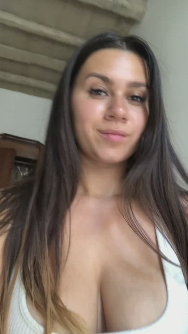 Viky <strong>@viky-sxy</strong> in 18 years old big tits brunette onlyfans porn video