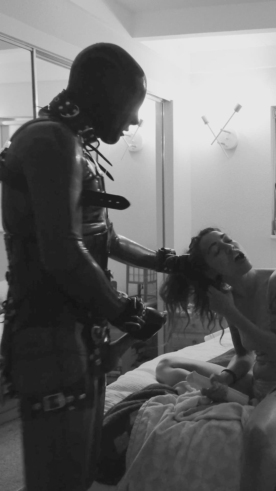 Vincesvvitch <strong>@vince_black</strong> in master/slave blowjob fetish porn video