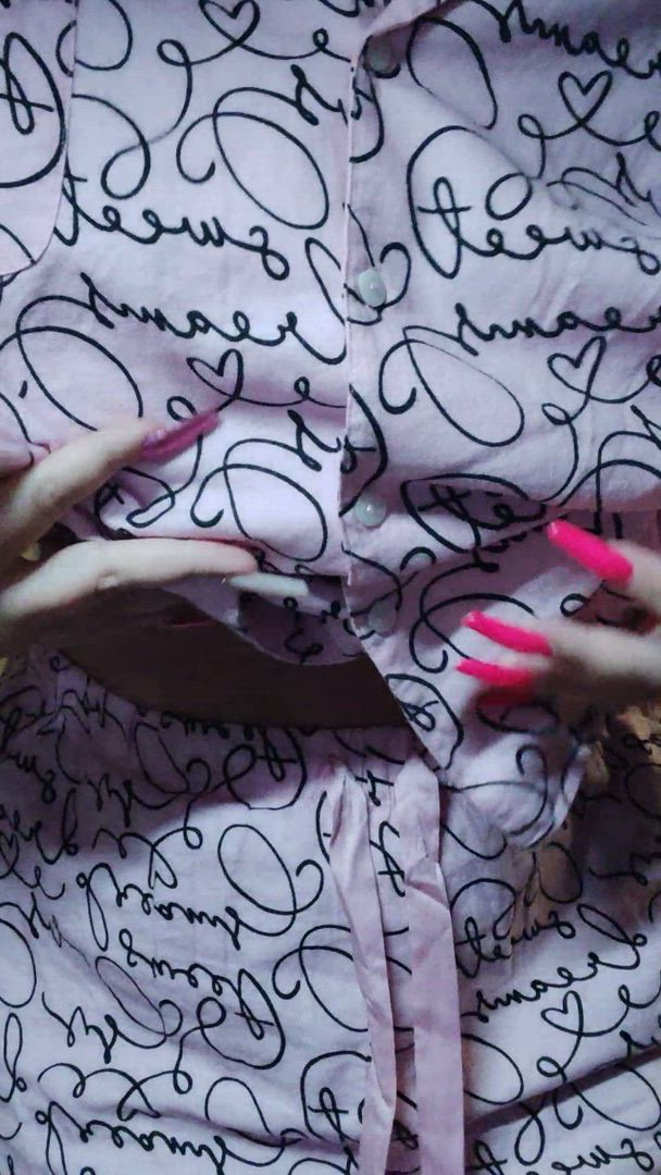 Vipcheesecake <strong>@vip_cheesecake</strong> in titty drop undressing tits porn video