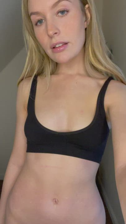 Wee Blondie <strong>@blondie24</strong> in natural small tits erect nipples stripping blonde porn video