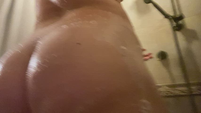 Whiterussian <strong>@russianblackmagic</strong> in bubble butt shower booty porn video