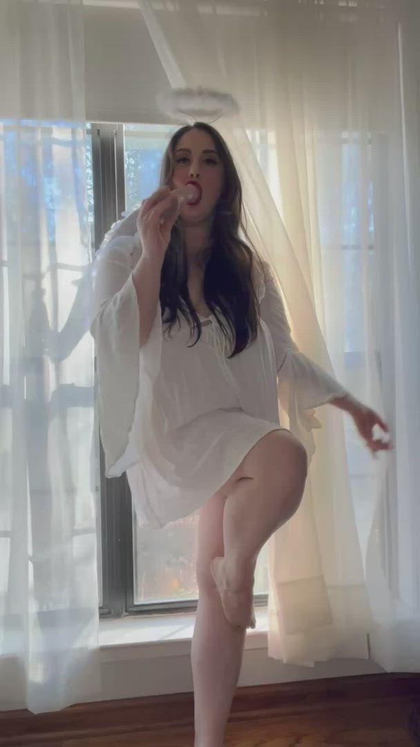Wineandredlips <strong>@laurenandherlipsvip</strong> in roleplay goddess masturbating role play onlyfans angel dildo porn video