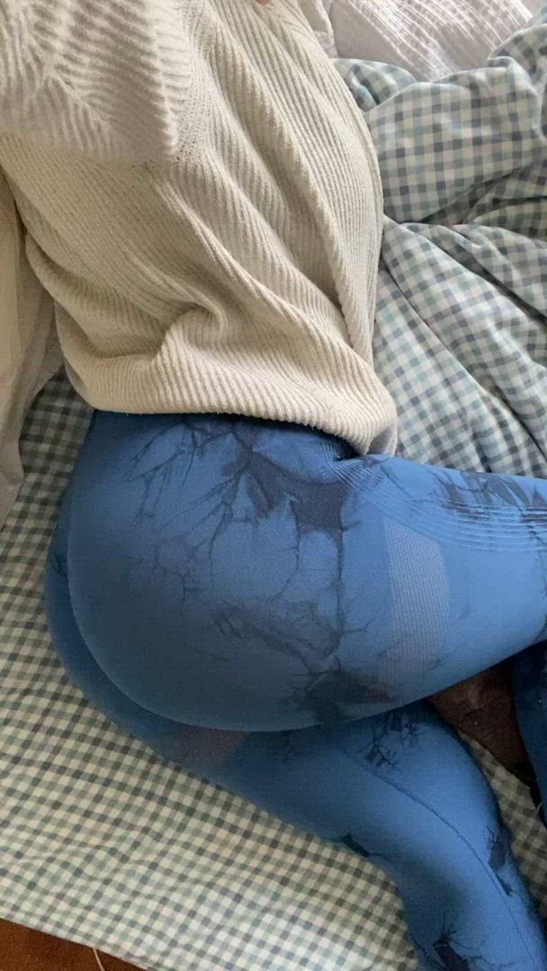 Yaelnextdoor  <strong>@yaelnextdoorvip</strong> in leggings big ass pawg porn video