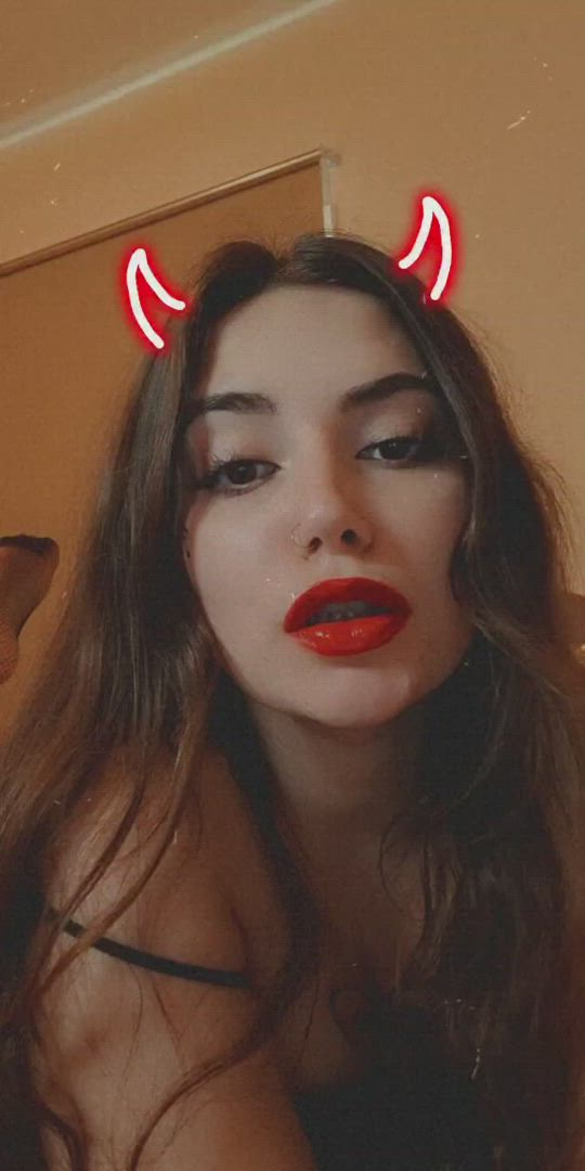 Yliatitova <strong>@yliatitov</strong> in lipstick fetish amateur ass porn video