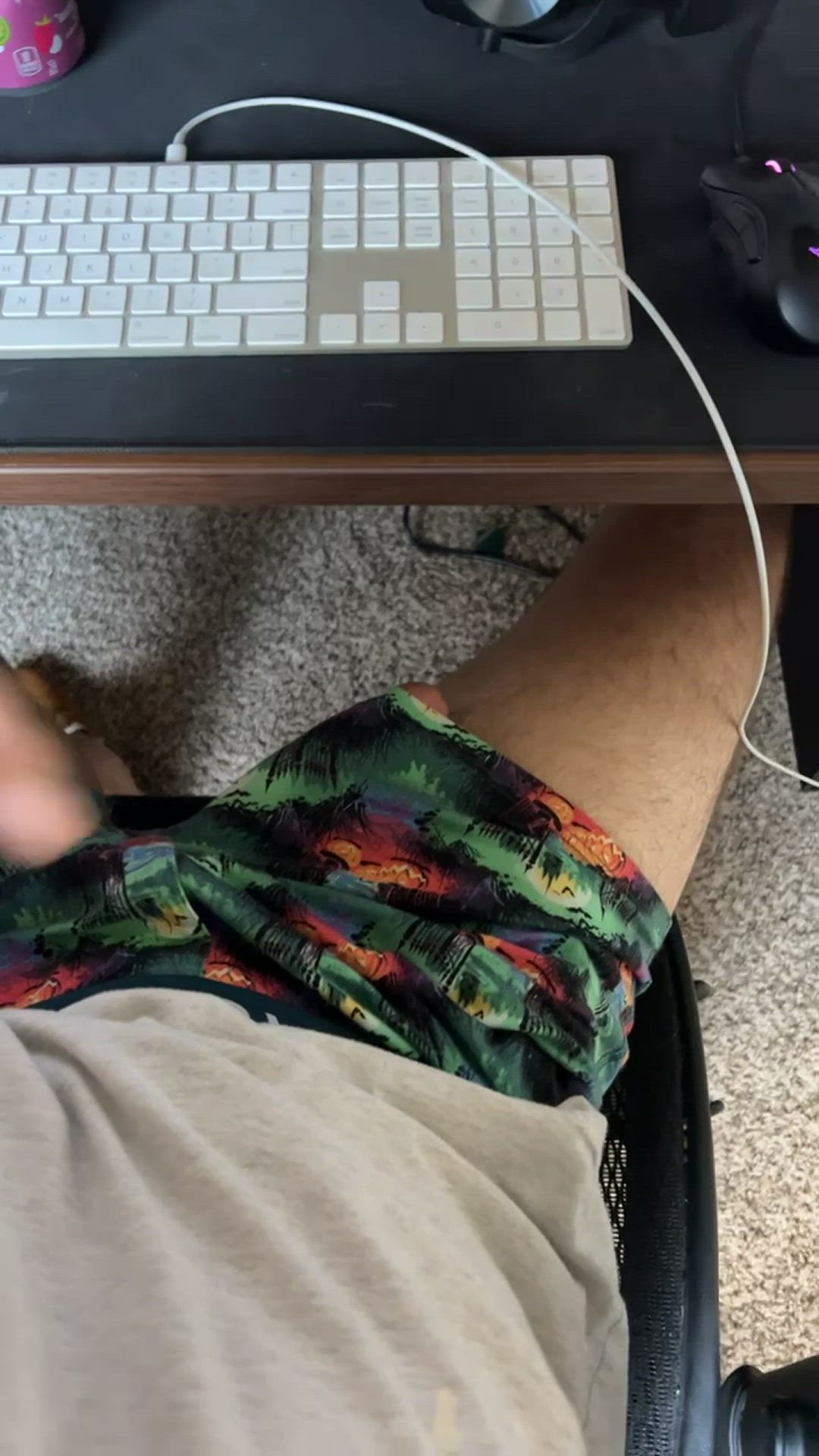 Youcancallme-n <strong>@butyoucancallme-n</strong> in big dick amateur cock porn video