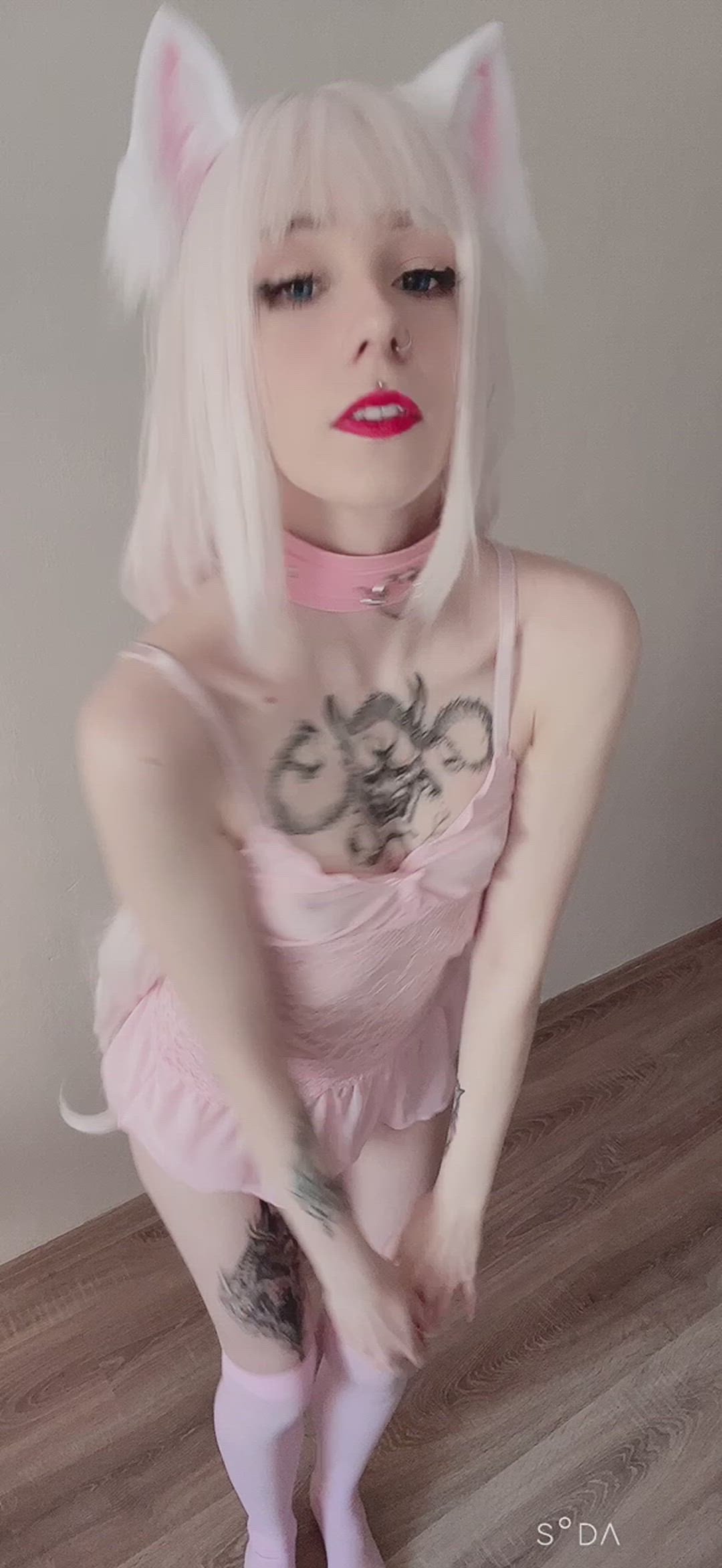 Yumi Aiko  <strong>@yumiaikoxxx</strong> in white girl amateur cosplay porn video