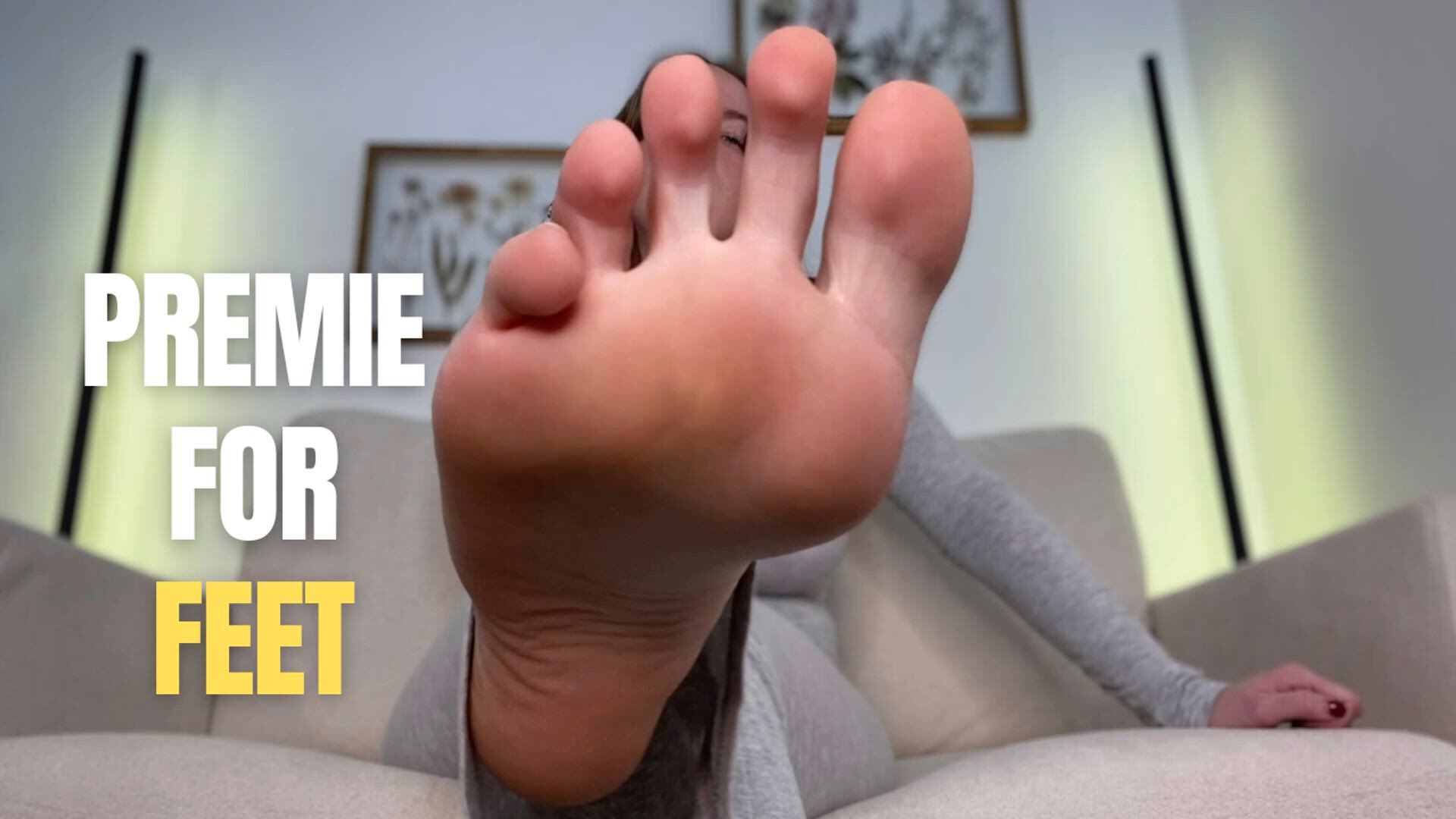 Feet porn video with onlyfans model Miss Honey <strong>@sadistichoneyb</strong>