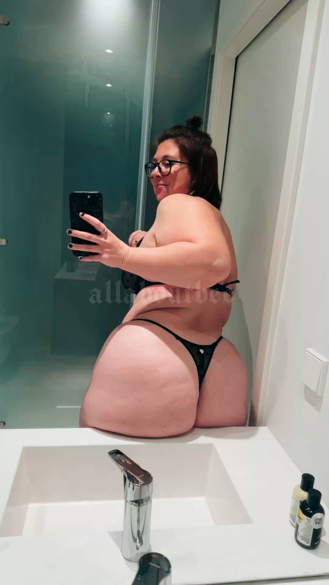 Amateur porn video with onlyfans model allaboutbee <strong>@allaboutbee</strong>