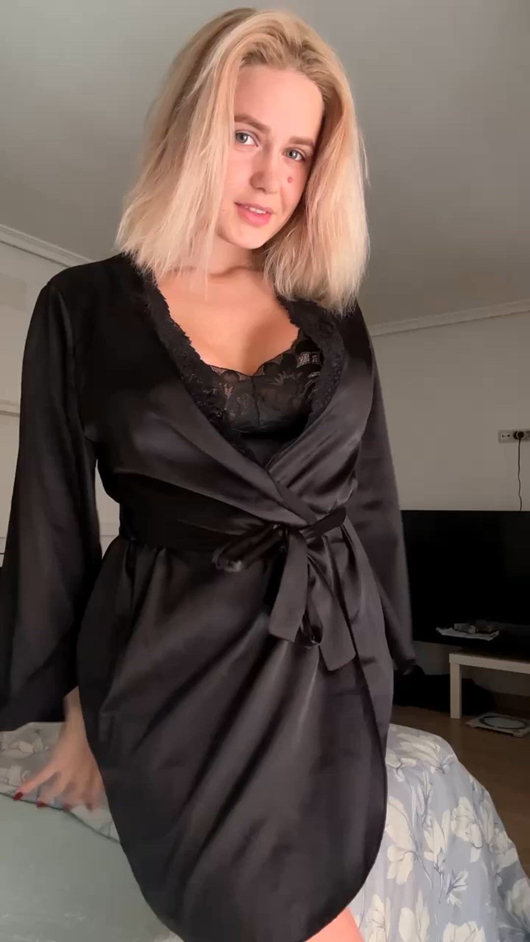 Amateur porn video with onlyfans model Anna Monik <strong>@anna_monik</strong>