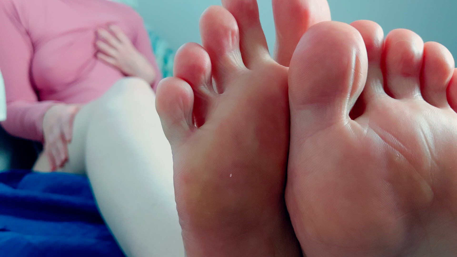 Foot Fetish porn video with onlyfans model hannahentai <strong>@hannahentai</strong>