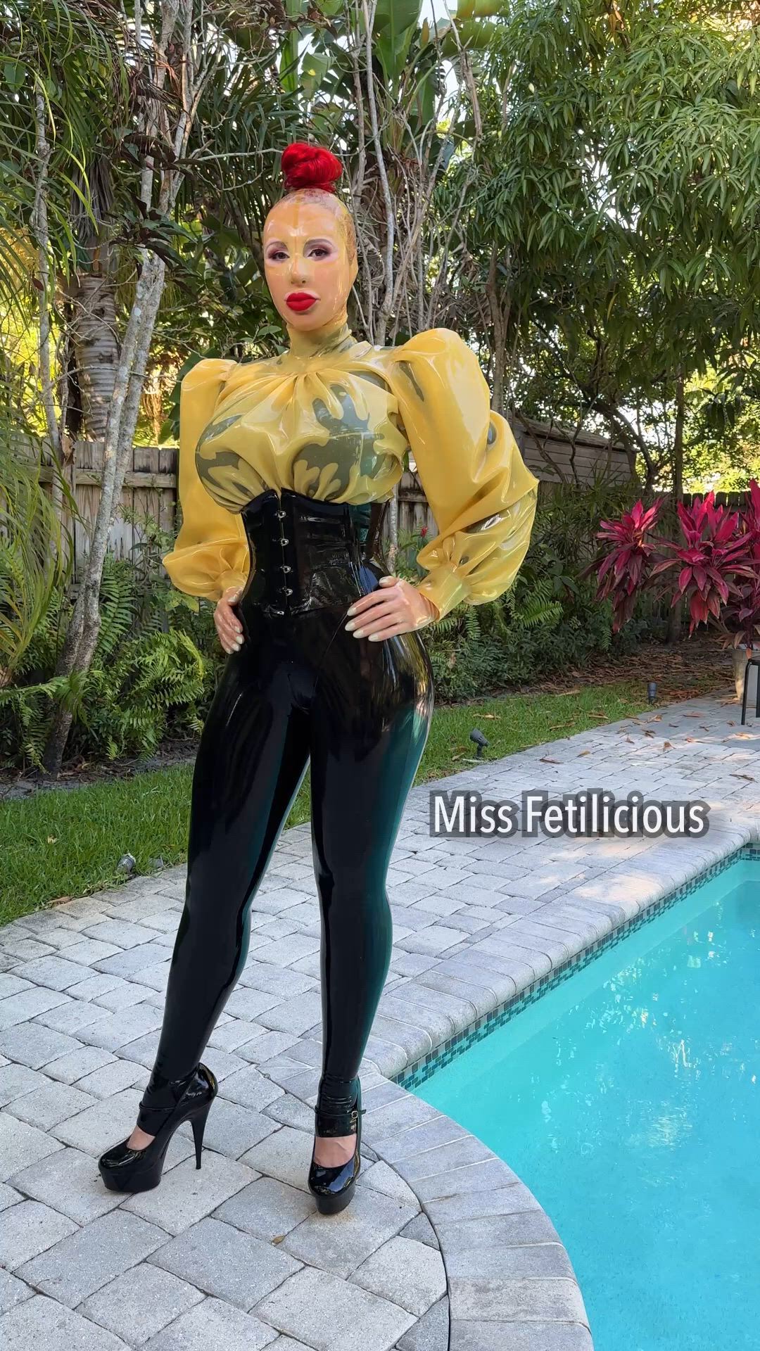 Catsuit porn video with onlyfans model missfetilicious <strong>@mfetilicious</strong>