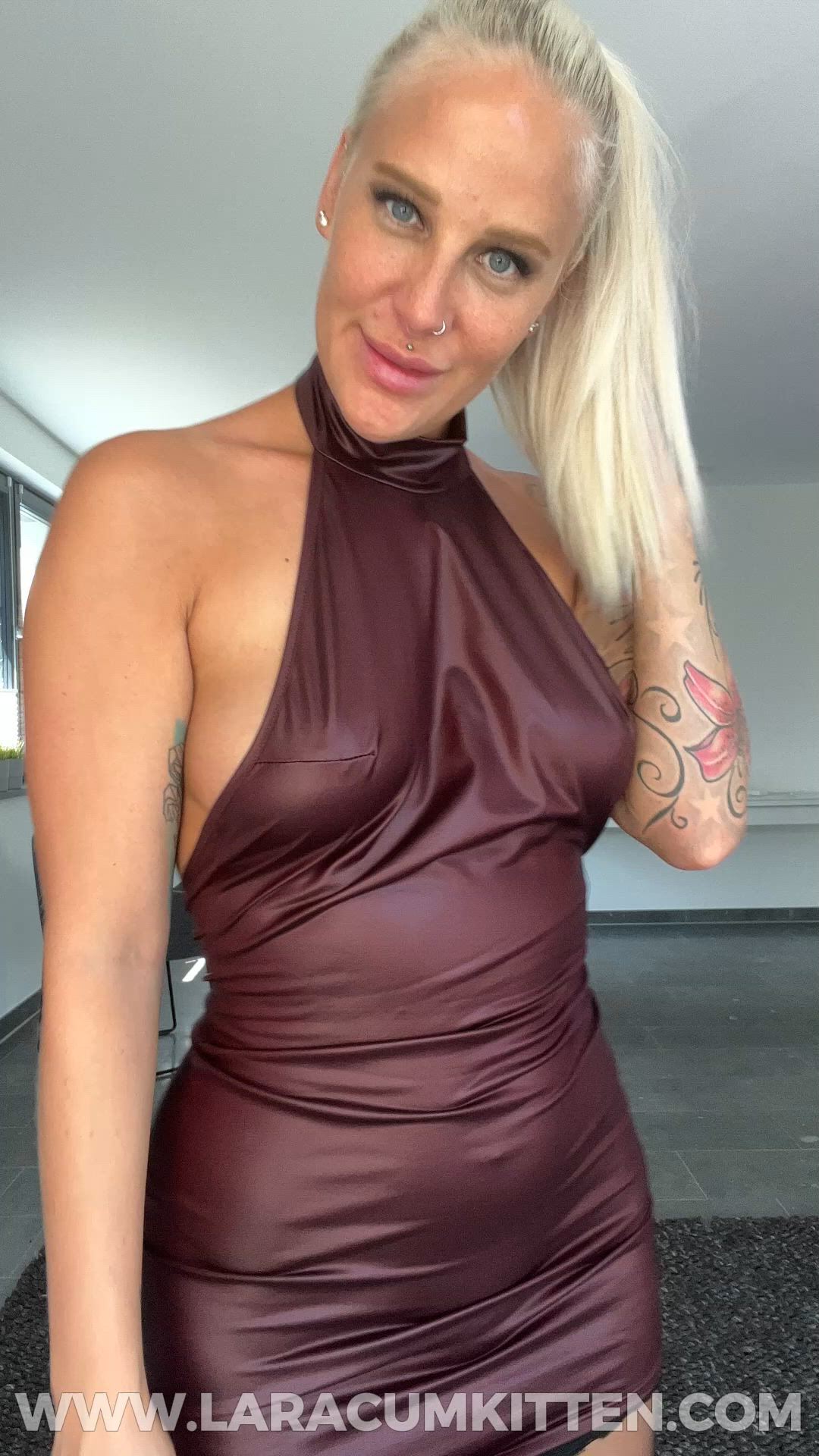 Blonde porn video with onlyfans model laracumkitten <strong>@lara_cumkitten</strong>